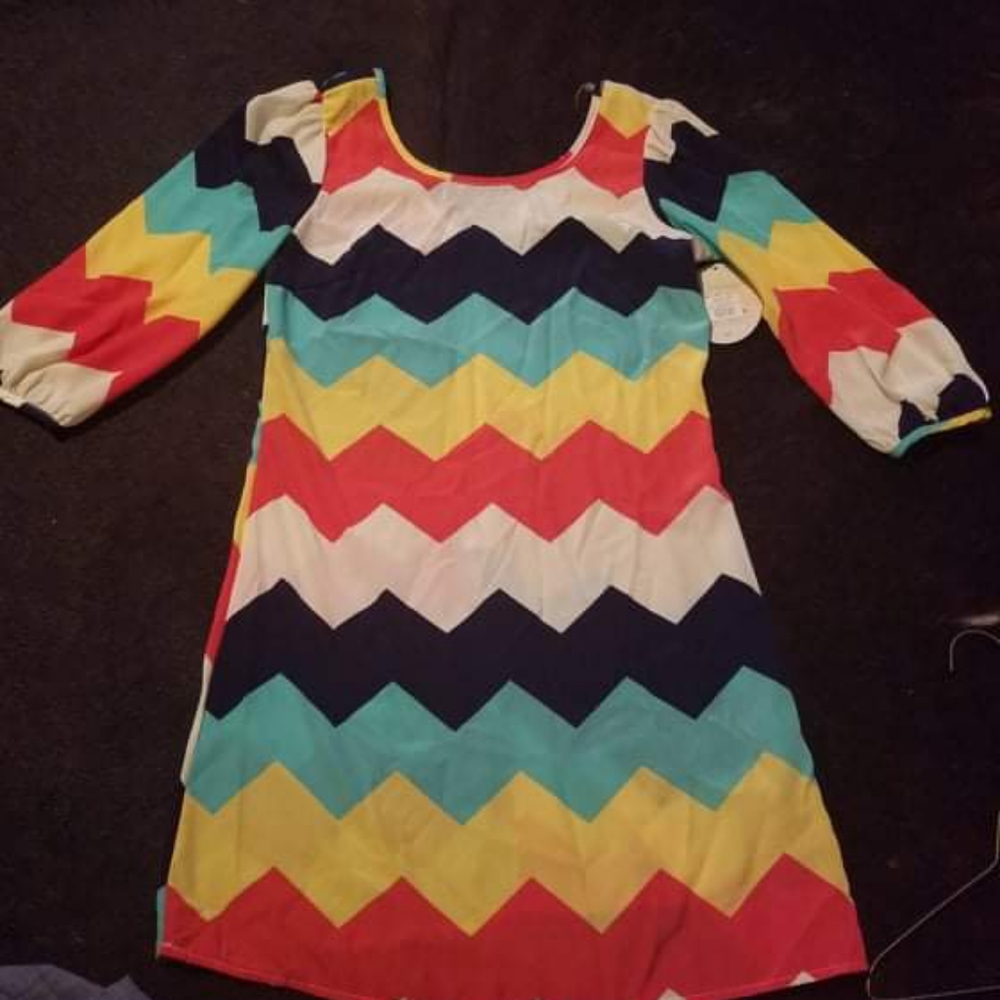 Madelynn boutique chevron dress medium BNWT